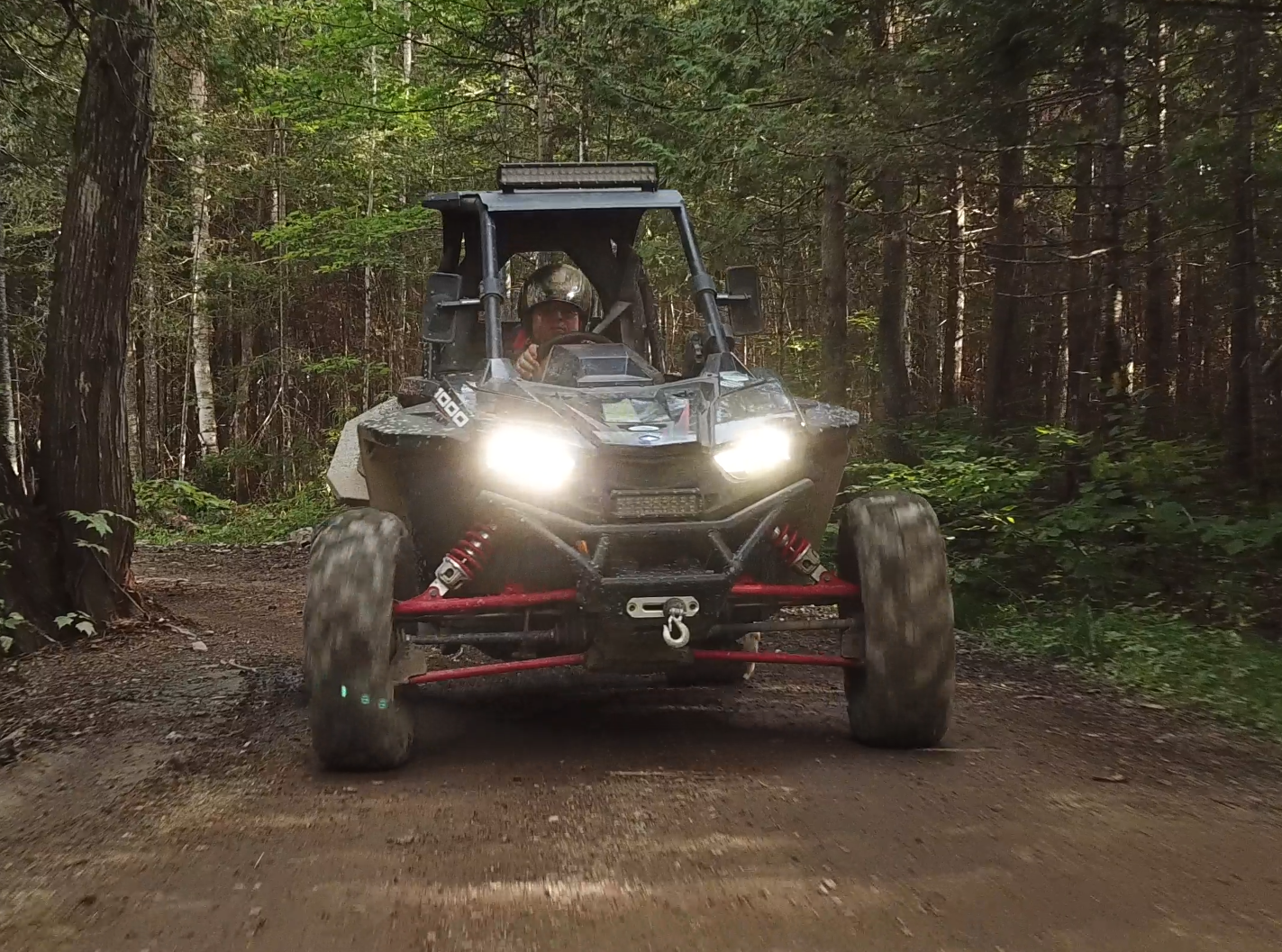 Ce n’est pas un VTT, ni un côte à côte… C’est un RZR RS1