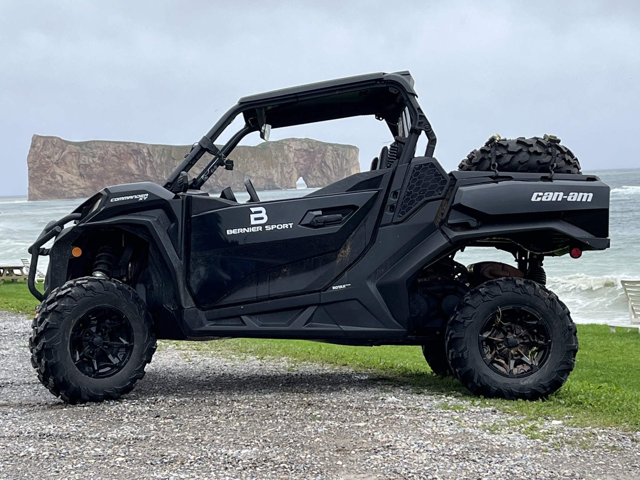 Randonnée en Gaspésie : le Commander 700cc 2023, un choix inattendu qui surprend !