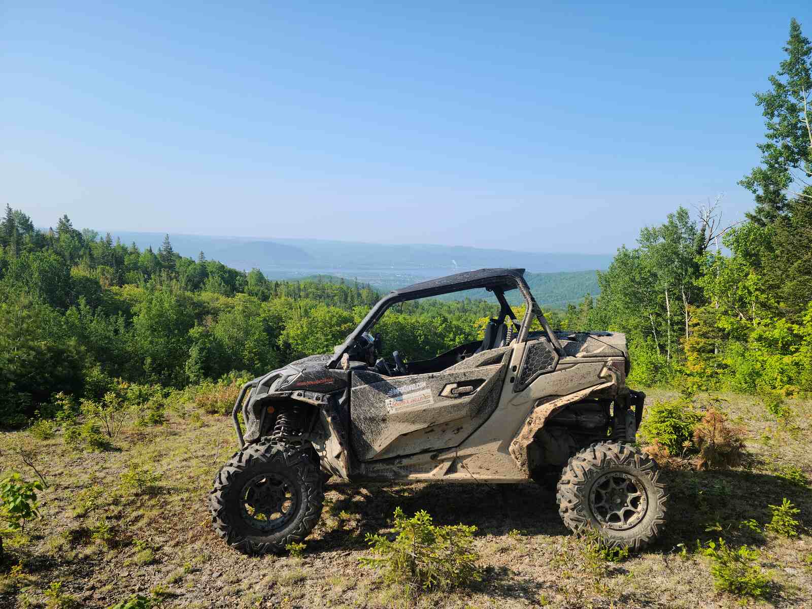 Accessoires Can-Am essentiels pour les Maverick Trail et Sport