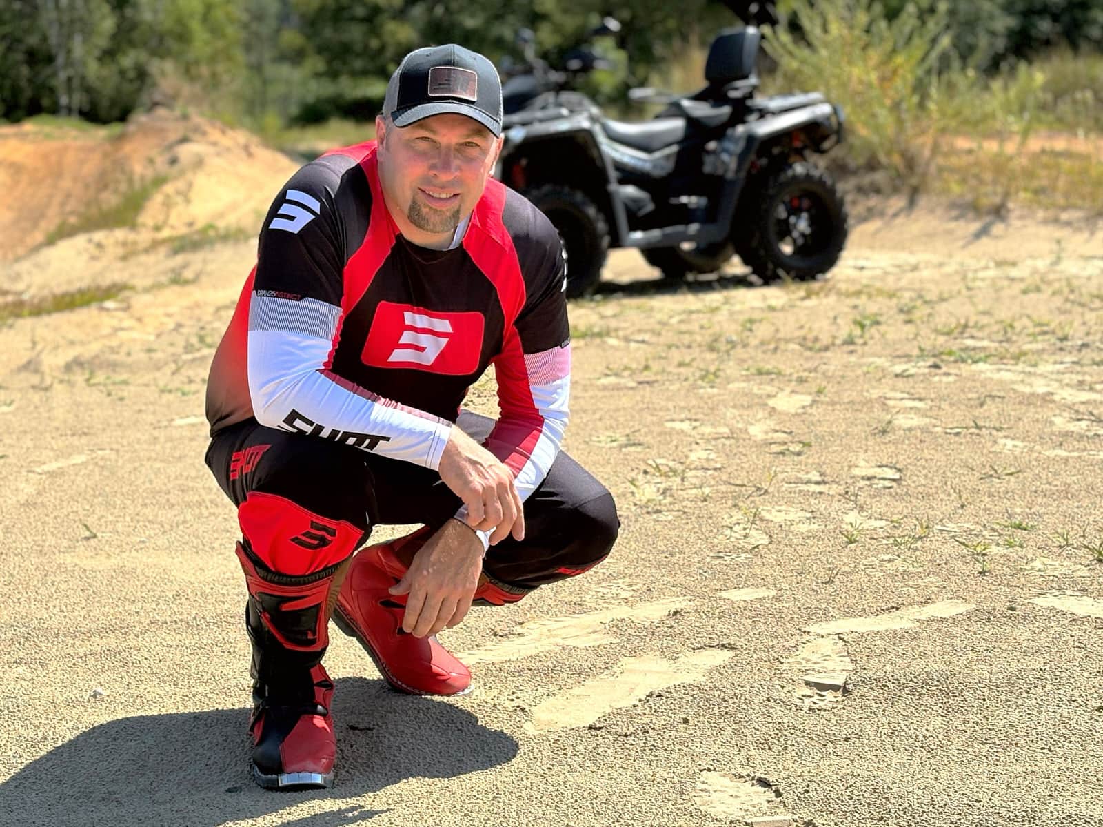 Confort, style et performance : Le duo gagnant de Shot Race Gear avec la collection Draw